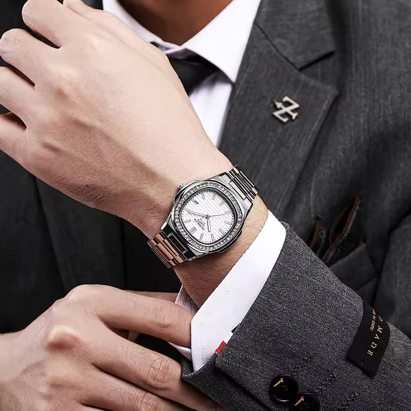 Classic Silver Tone Analog Wristwatch for Men